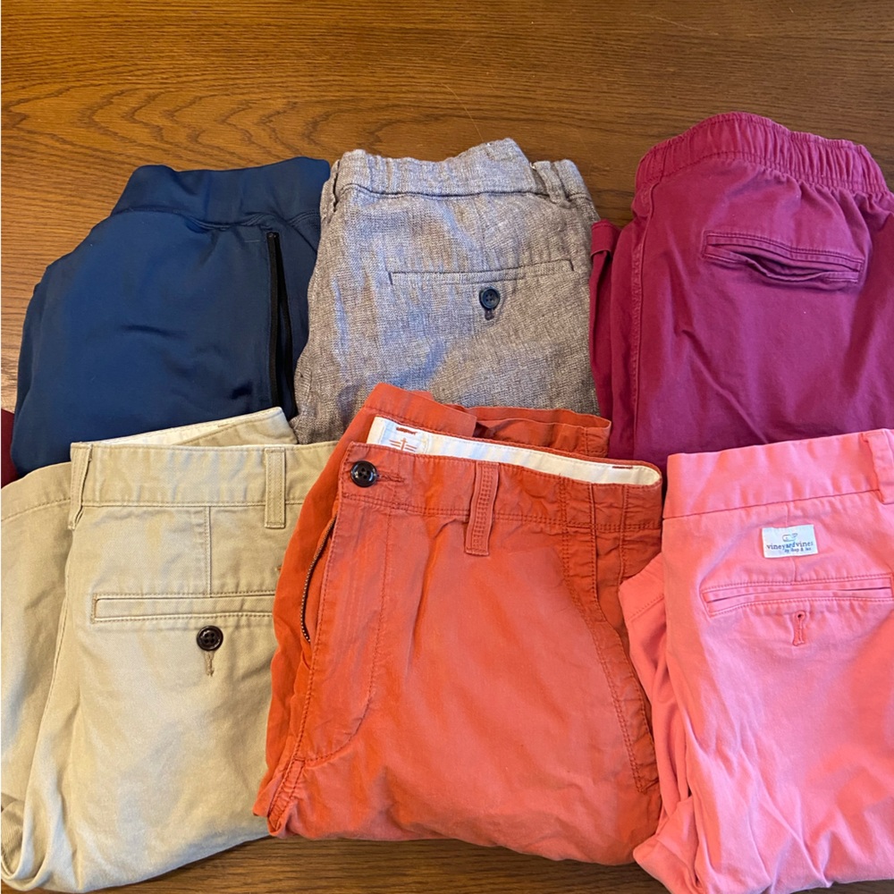 Men’s shorts bundle size 30- vineyard vines, dockets, gap, etc